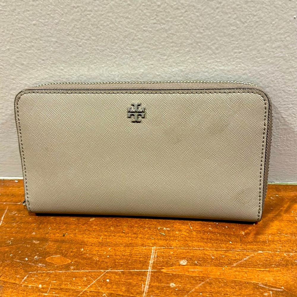 Tory Burch tan zip around wallet